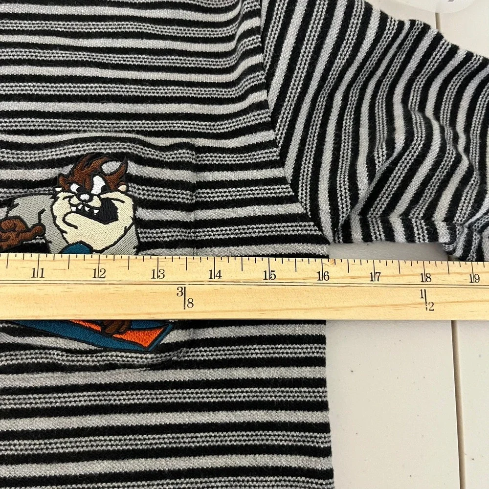 Warner Bros Studio Store Kids Taz Snowboarding Striped Long Sleeve Shirt M 1996